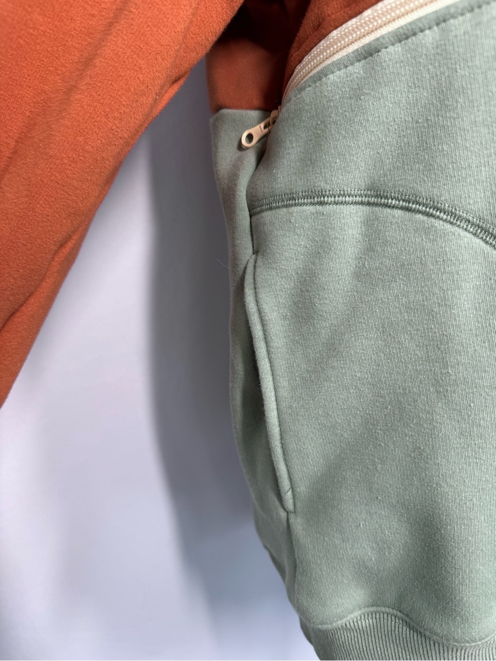 Latched Mama Trailblazer Nursing Hoodie Size S Colorblock Rust Sage - Picture 5 of 11